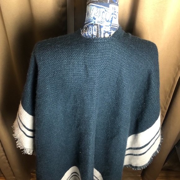 Woolrich Poncho Wrap Shrug Open Front Sweater - One Size - Picture 8 of 11